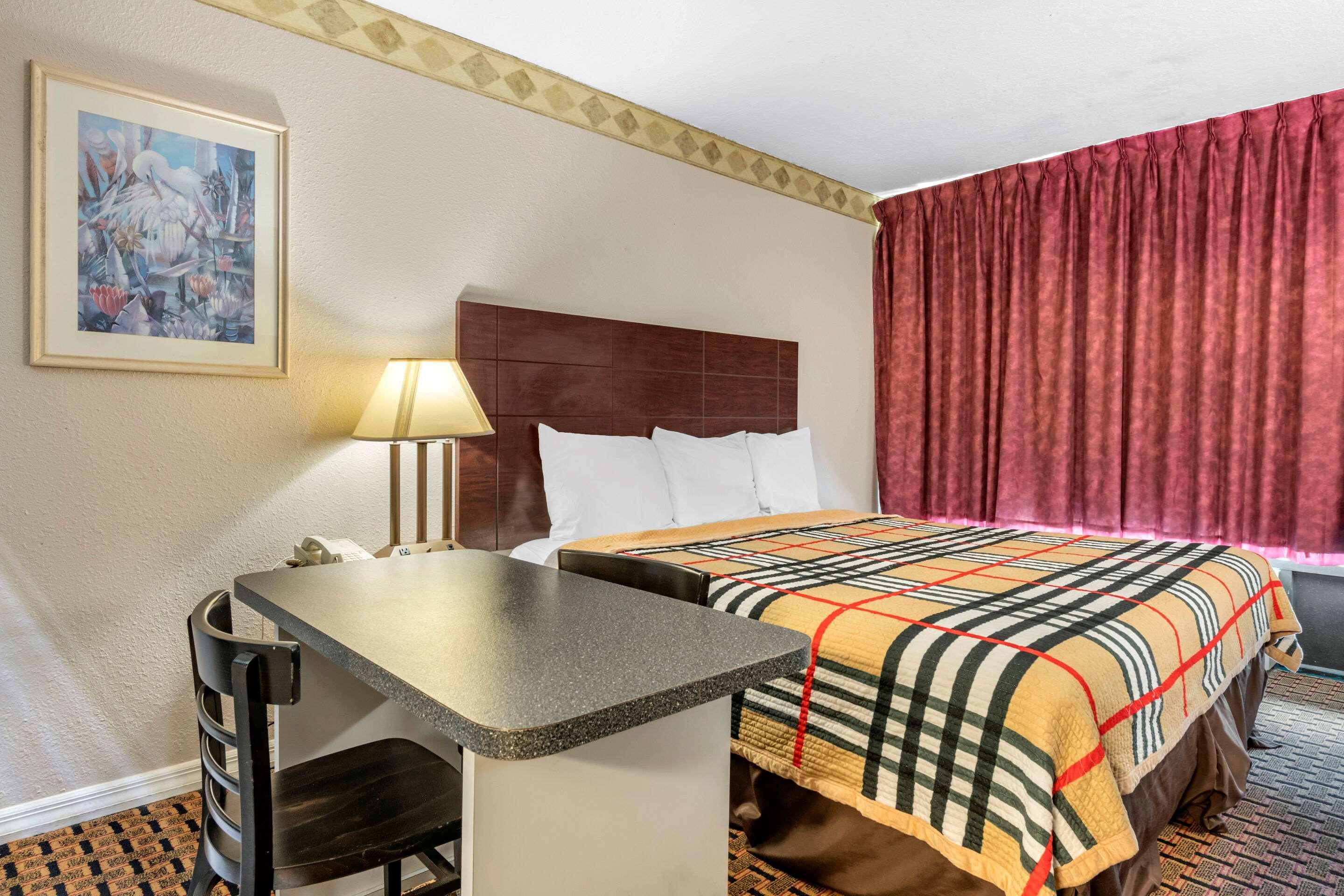 Rodeway Inn New Port Richey Exterior foto